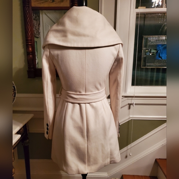 BeBe wool Winter White double-breasted coat with dramatic collar sz M - Picture 6 of 16